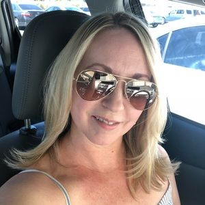 Meet your Posher, Janine